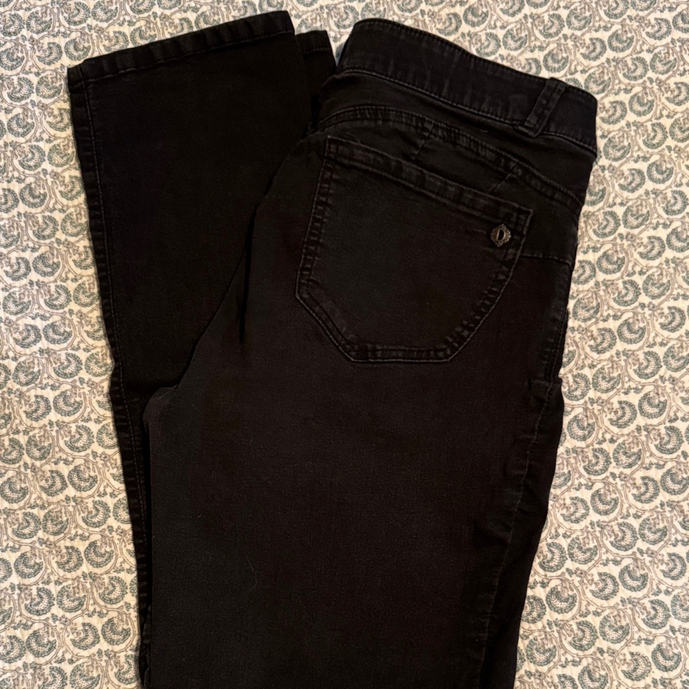 Democracy Women's Jet Black Skinny Jeans